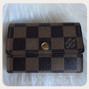 - Louis Vuitton Damier Ebene porte monnaie plat case.